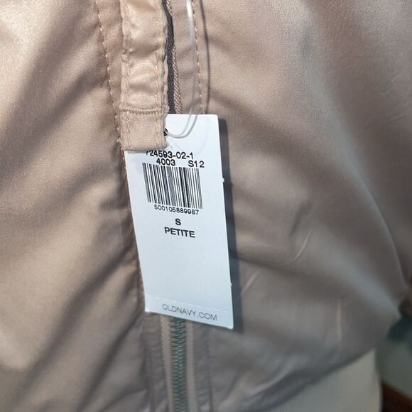 NWT Old Navy Puffer Jacket Size S Petite - Picture 9 of 11